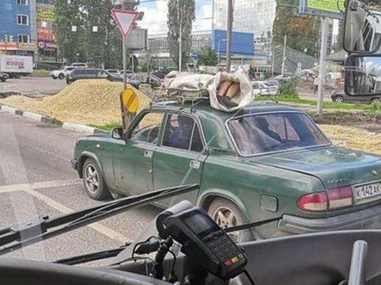 В Воронеже труп перевозили на багажнике автомобиля