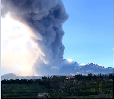 Извержение вулкана Этна.