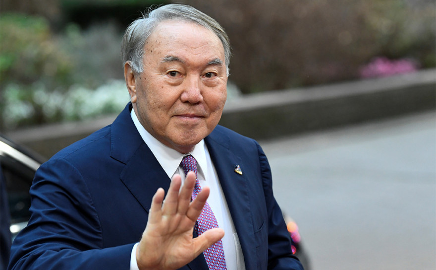 Назарбаев устал и он уходит?